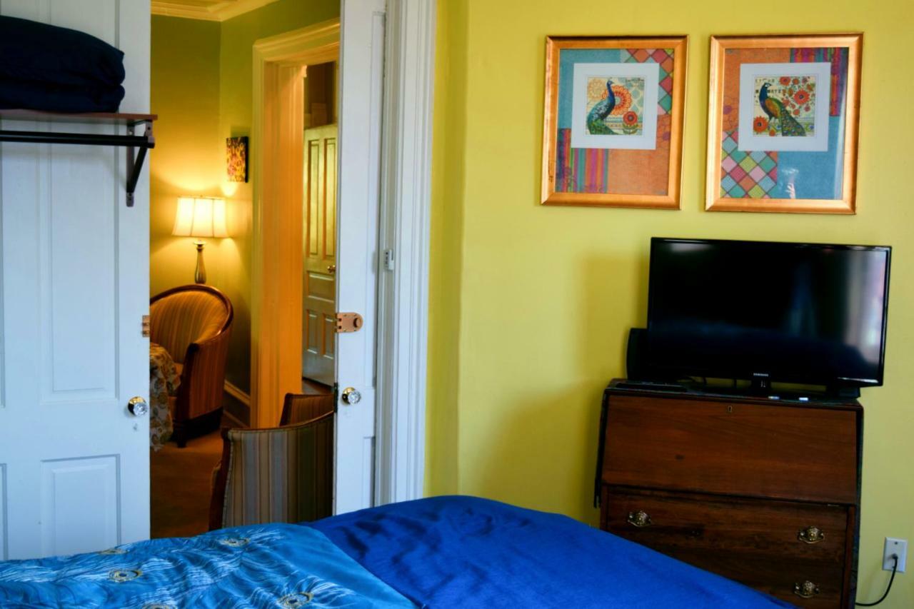The Muse Gallery Guesthouse Milwaukee Extérieur photo
