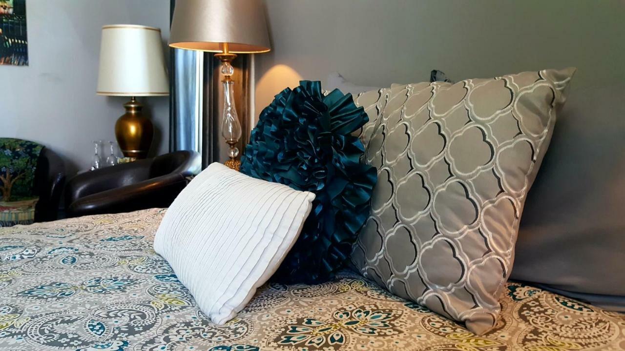 The Muse Gallery Guesthouse Milwaukee Extérieur photo